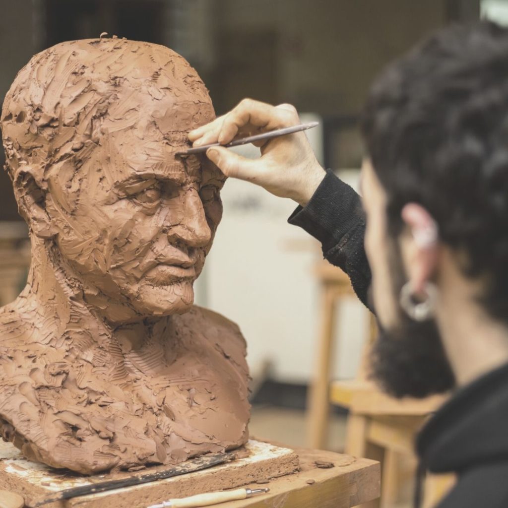 Curso de escultura en yeso y moldes de silicona